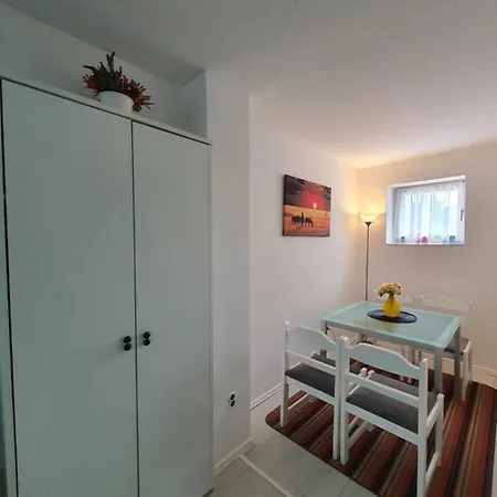 Studio Apartment Ma Apartment